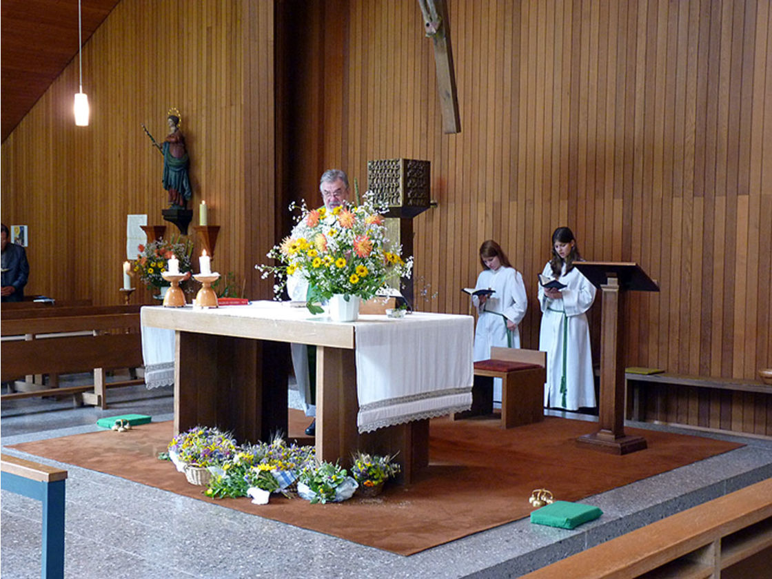 St. Elisabeth in Bad Emstal/Merxhausen (Foto: Karl-Franz Thiede)